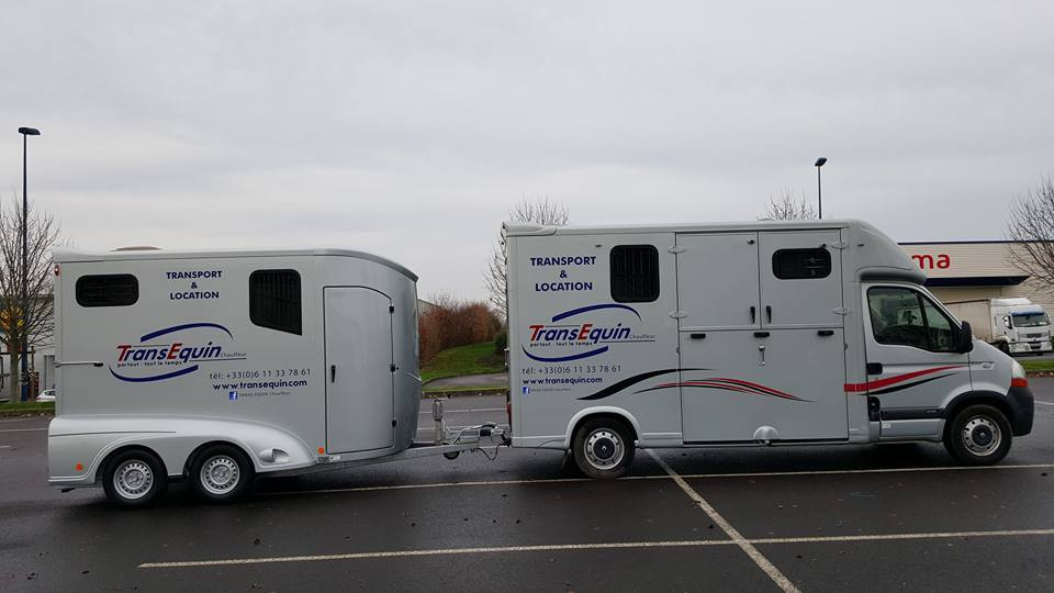 flanc droit camion TransEquin chauffeur